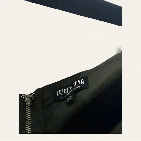 0602W. FASHION NOVA JUMPSUIT‎ SLEEVELESS HUNTER GREEN IN COLOR SIZE SMALL - Picture 5 of 9